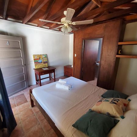 The Bounty Hotel Caye Caulker Kültér fotó