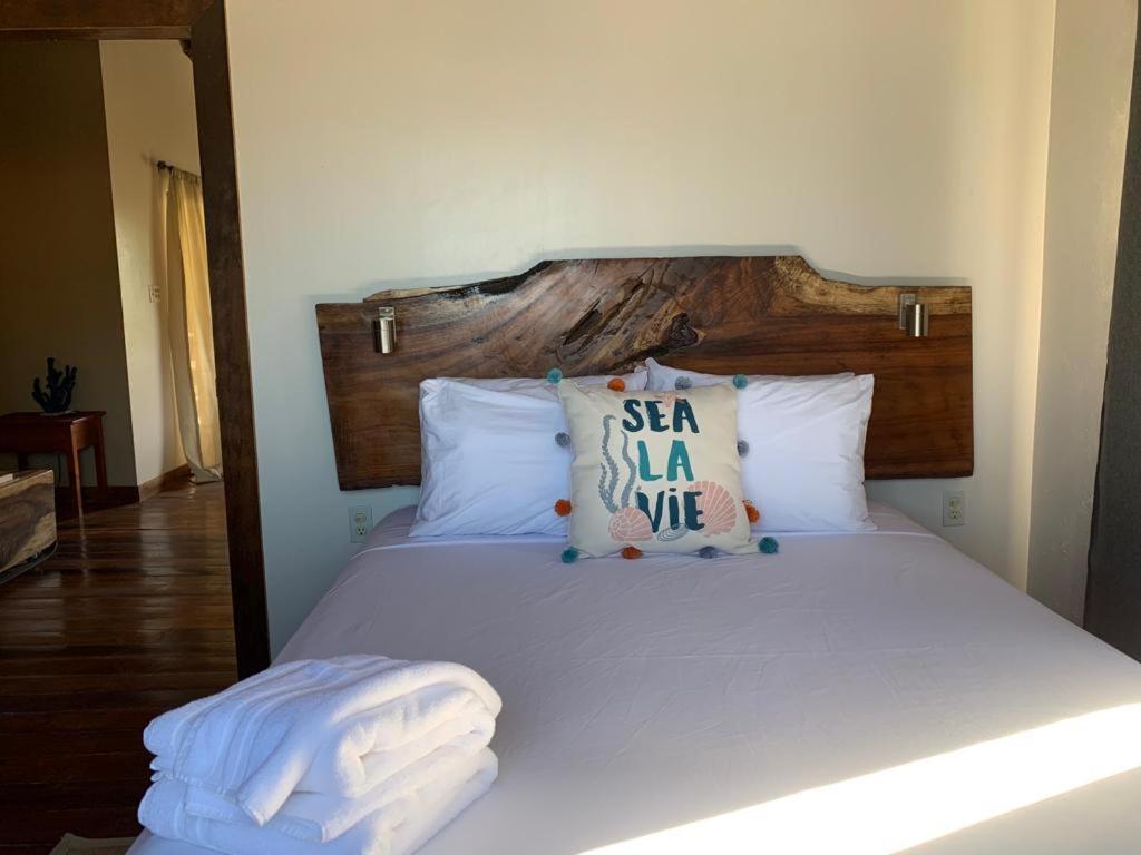 The Bounty Hotel Caye Caulker Kültér fotó